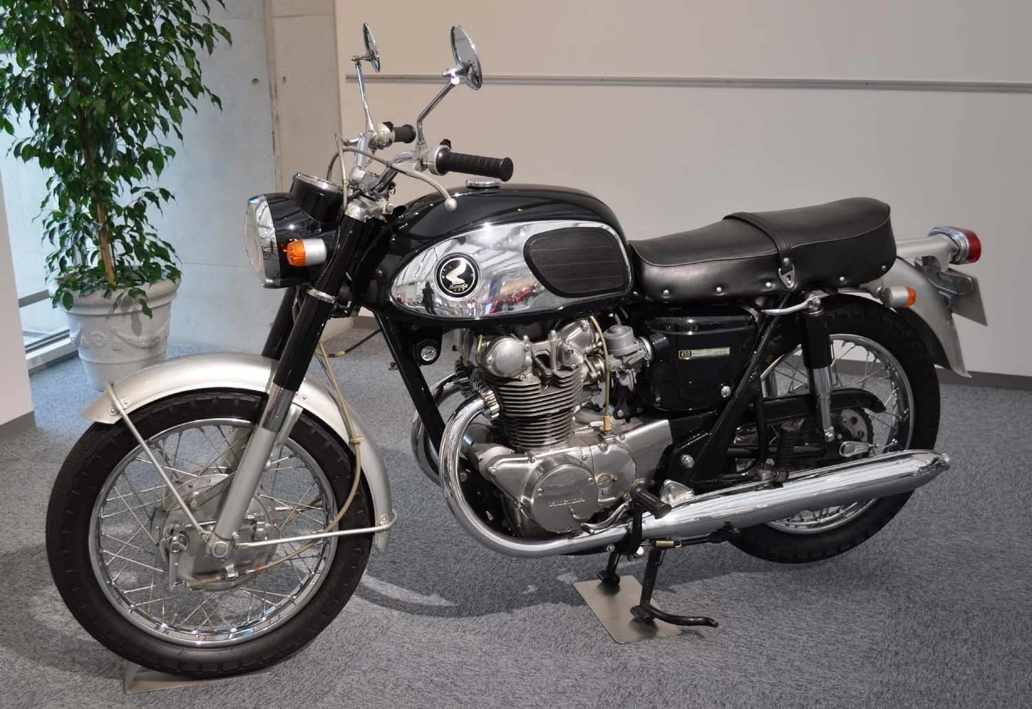 1965 Honda CB450 Black Bomber