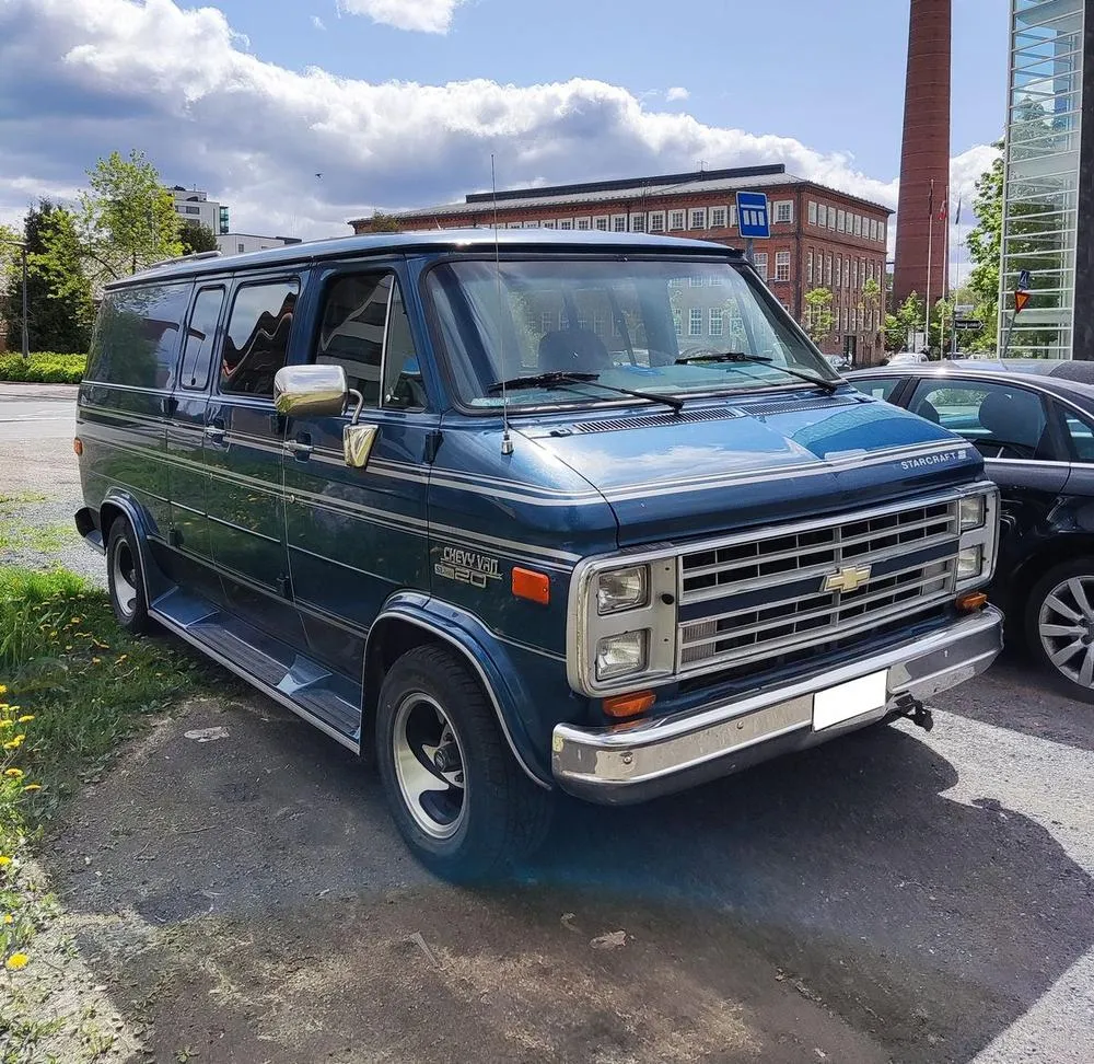 1975 Chevy G20 Van