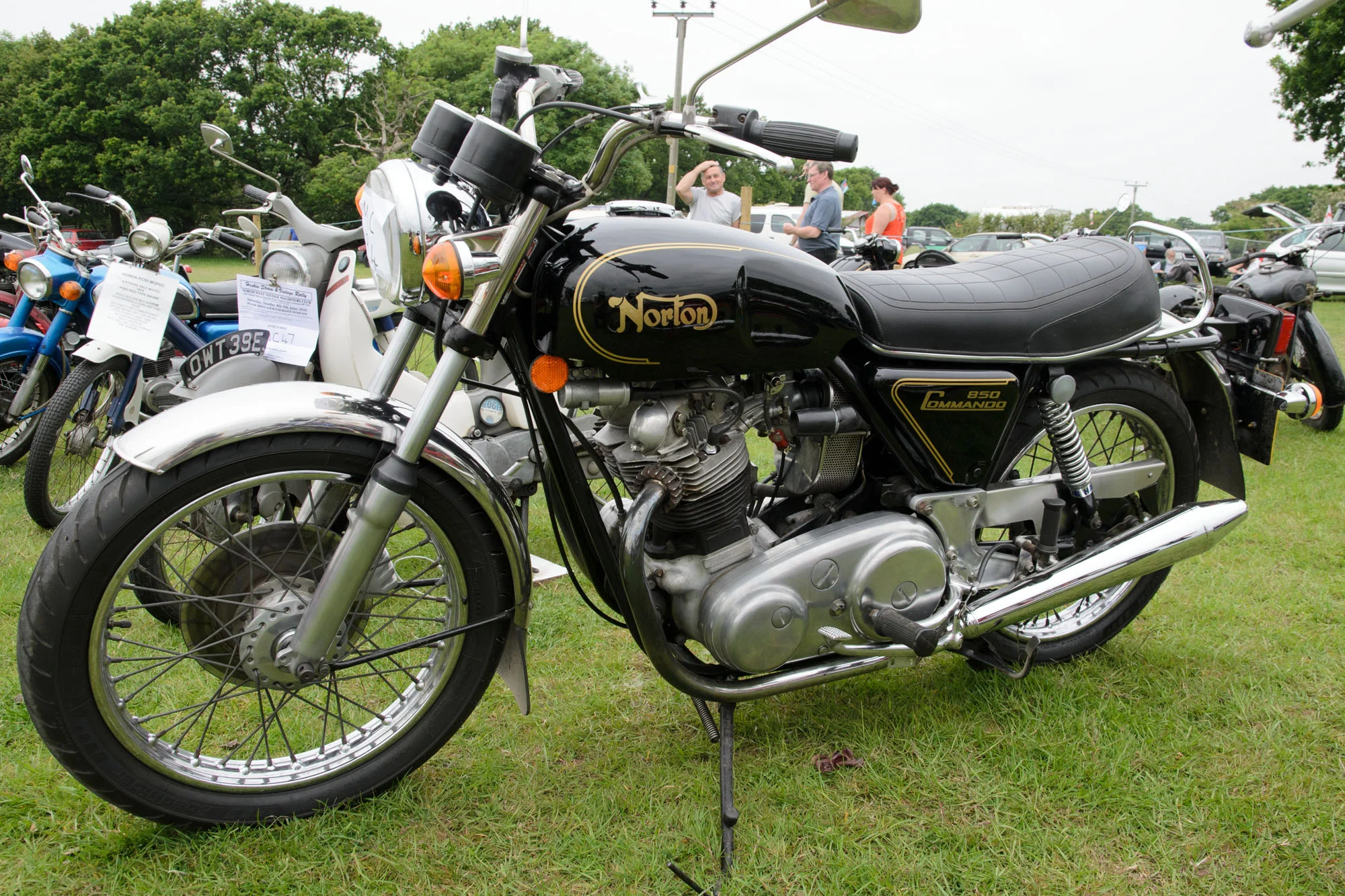 1975 Norton Commando 850