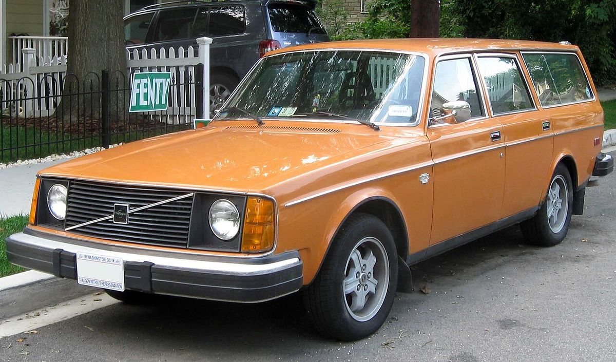 1975 Volvo 245 Wagon
