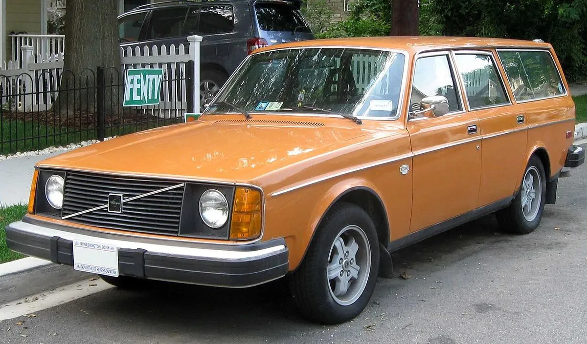 1975 Volvo 245 Wagon